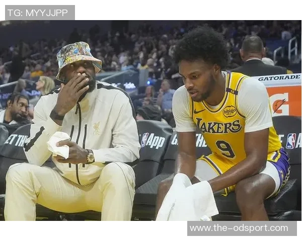 夸梅建议布朗尼学习基德技巧先适应三分再练习突破能力 夸梅建议布朗尼学习基德技巧先适应三分再练习突破能力